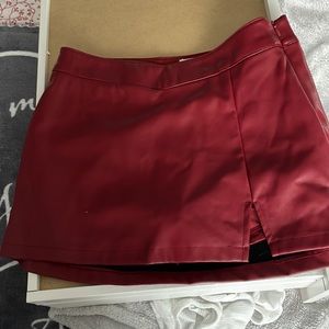 CUTE LEATHER MINI SKIRT